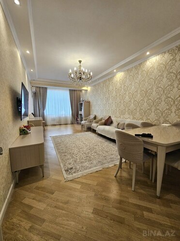 Продаётся 3-комн. новостройка 105 м², м. Кара Караев, photo 1 from 28