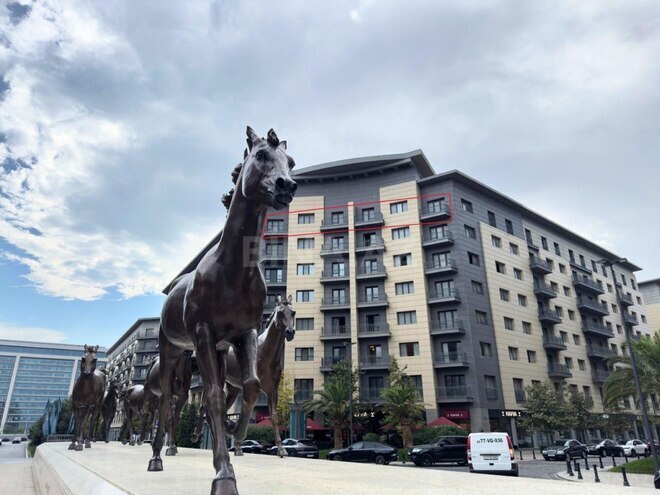 Satılır 5 otaqlı yeni tikili 245 m², Ağ şəhər q., photo 1 from 23