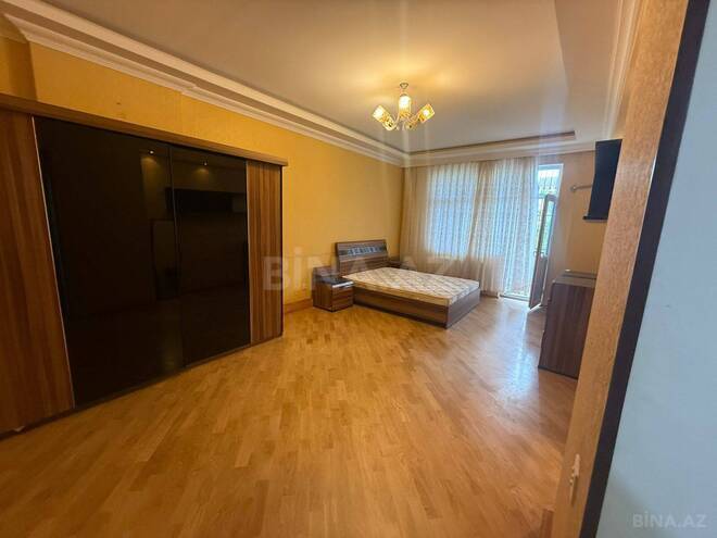İcarəyə verilir 3 otaqlı köhnə tikili 104 m², İnşaatçılar m., photo 1 from 16