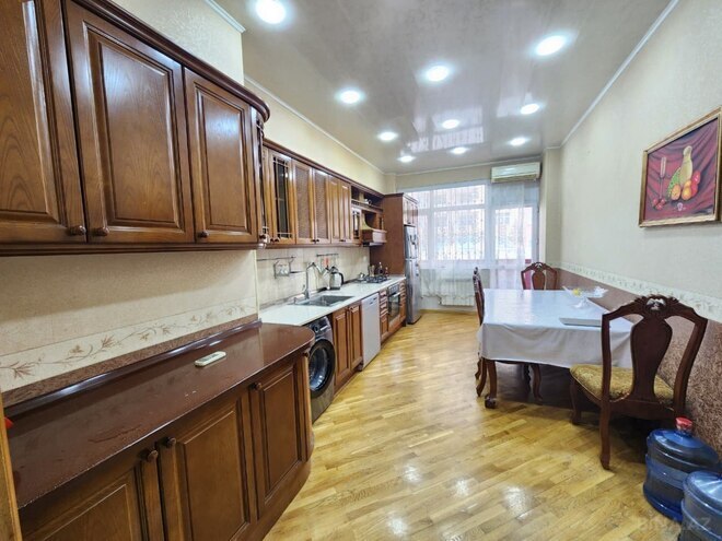 Сдаётся 3-комн. новостройка 190 м², м. Элмляр Академиясы, photo 12 from 18