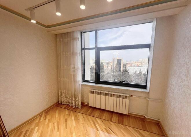 Satılır 2 otaqlı köhnə tikili 60 m², Gənclik m., photo 13 from 17