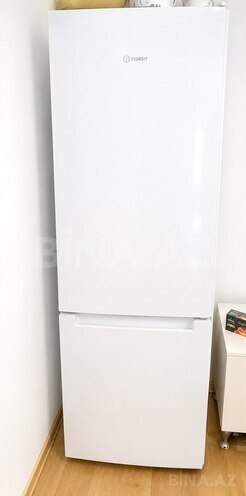 İcarəyə verilir 6 otaqlı köhnə tikili 230 m², Nizami m., photo 4 from 17