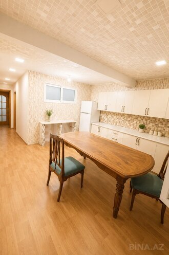 İcarəyə verilir 6 otaqlı köhnə tikili 230 m², Nizami m., photo 1 from 17