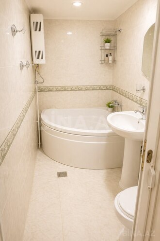 İcarəyə verilir 6 otaqlı köhnə tikili 230 m², Nizami m., photo 13 from 17