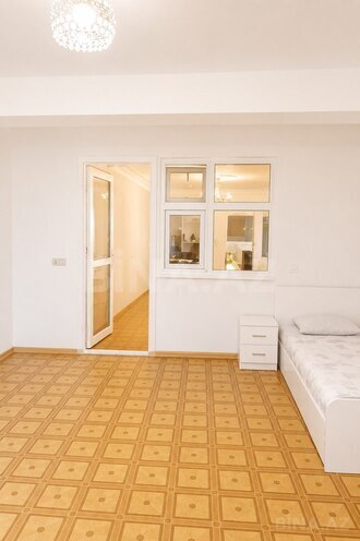 İcarəyə verilir 6 otaqlı köhnə tikili 230 m², Nizami m., photo 9 from 17