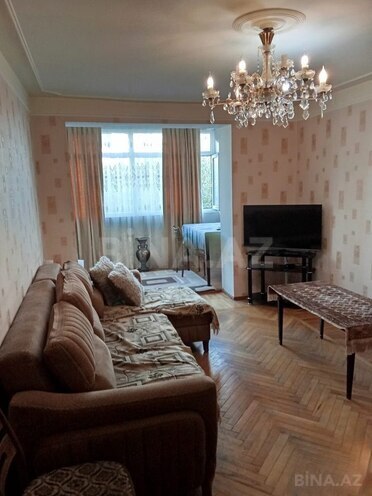 Продаётся 2-комн. вторичка 47 м², м. Элмляр Академиясы, photo 1 from 12