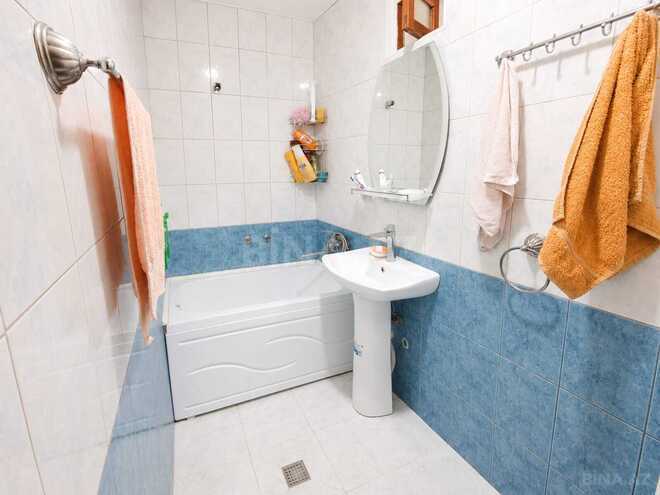 Продаётся 3-комн. вторичка 85 м², м. Кара Караев, photo 10 from 13