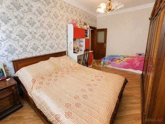 Продаётся 3-комн. вторичка 85 м², м. Кара Караев, photo 4 from 13