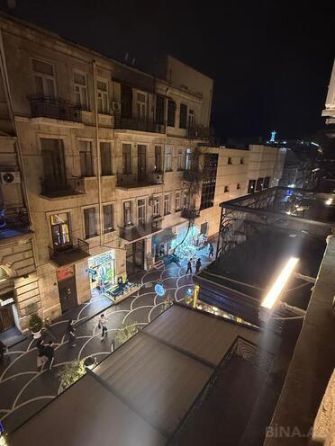 İcarəyə verilir 2 otaqlı köhnə tikili 80 m², Sahil m., photo 19 from 26