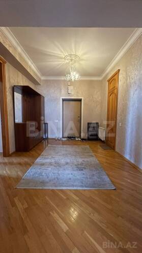 Сдаётся 3-комн. новостройка 150 м², м. 20 января, photo 1 from 17