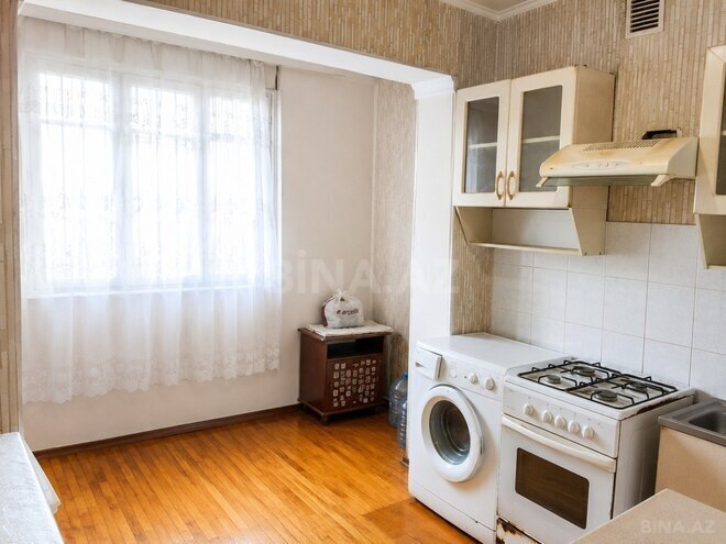 Satılır 2 otaqlı köhnə tikili 65 m², 8-ci mikrorayon q., photo 5 from 7
