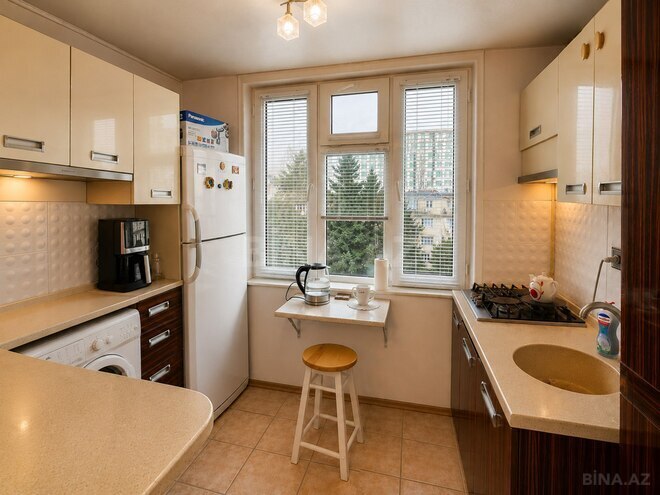 Продаётся 2-комн. вторичка 45 м², м. Иншаатчылар, photo 3 from 14