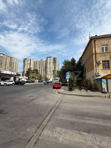 Сдаётся 1-комн. офис 35 м², м. Элмляр Академиясы, photo 3 from 17