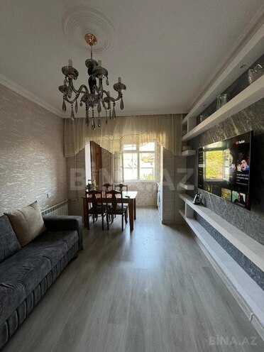 Продаётся 3-комн. вторичка 60 м², м. Ази Асланов, photo 4 from 18