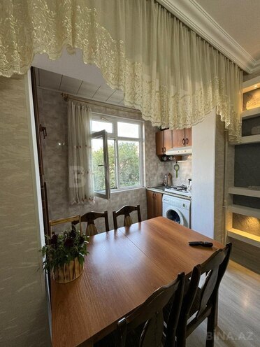 Продаётся 3-комн. вторичка 60 м², м. Ази Асланов, photo 10 from 18