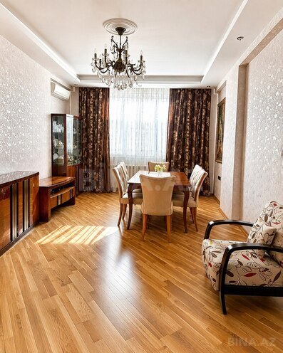 Продаётся 3-комн. новостройка 125 м², м. Элмляр Академиясы, photo 1 from 15
