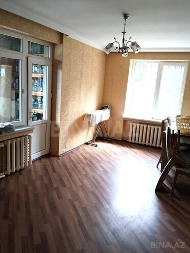 Satılır 4 otaqlı köhnə tikili 100 m², Yeni Günəşli q., photo 3 from 11