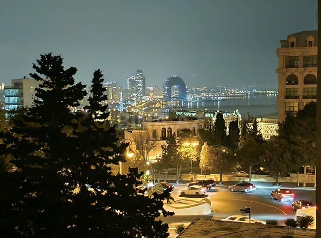 Продаётся 2-комн. вторичка 47 м², м. Ичеришехер, photo 3 from 15