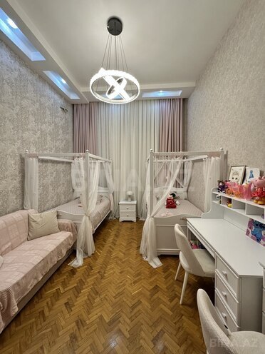 Satılır 6 otaqlı köhnə tikili 300 m², Sahil m., photo 7 from 31