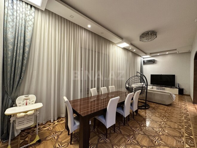 Satılır 6 otaqlı köhnə tikili 300 m², Sahil m., photo 24 from 31