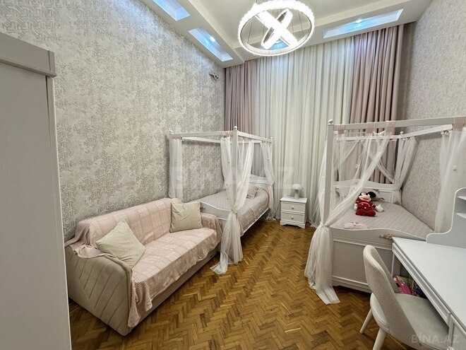 Satılır 6 otaqlı köhnə tikili 300 m², Sahil m., photo 9 from 31