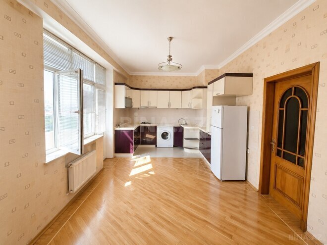 Сдаётся 3-комн. новостройка 135 м², м. 8 ноября, photo 13 from 14