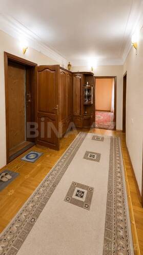 Продаётся 3-комн. вторичка 135 м², м. Кара Караев, photo 17 from 20