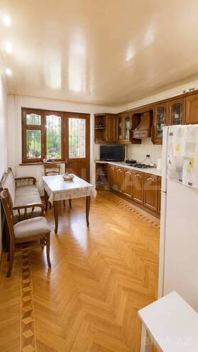 Продаётся 3-комн. вторичка 135 м², м. Кара Караев, photo 9 from 20