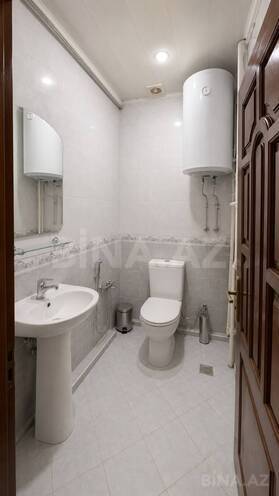 Продаётся 3-комн. вторичка 135 м², м. Кара Караев, photo 14 from 20