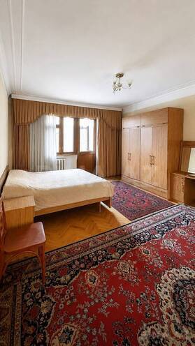 Продаётся 3-комн. вторичка 135 м², м. Кара Караев, photo 4 from 20