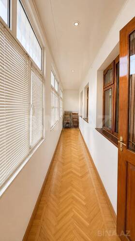 Продаётся 3-комн. вторичка 135 м², м. Кара Караев, photo 15 from 20