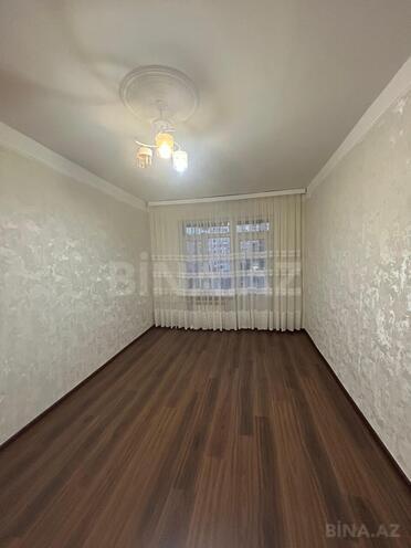 Продаётся 1-комн. вторичка 43 м², м. Нефтчиляр, photo 1 from 10