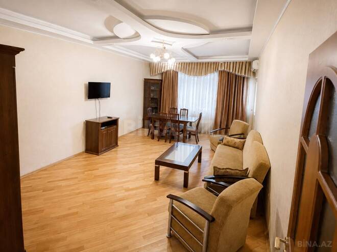 Продаётся 2-комн. новостройка 70 м², м. Гянджлик, photo 1 from 9