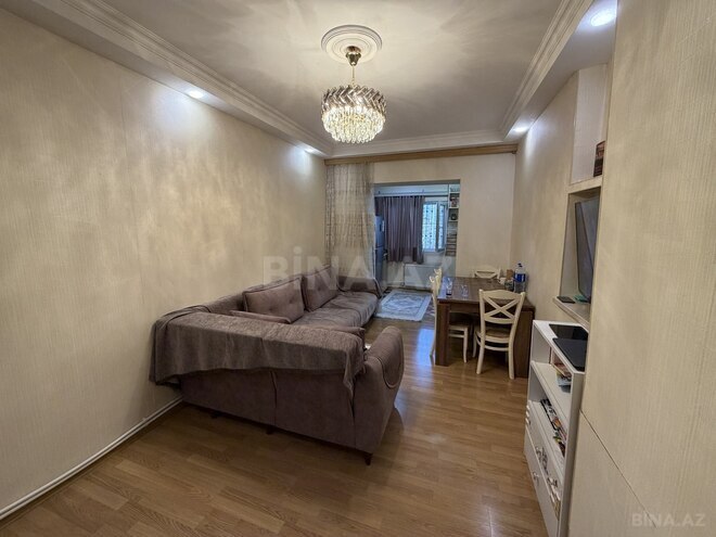Satılır 2 otaqlı köhnə tikili 50 m², İnşaatçılar m., photo 3 from 15