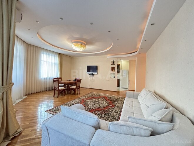 Сдаётся 3-комн. новостройка 140 м², м. Низами, photo 4 from 14