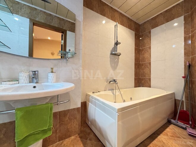 Сдаётся 3-комн. новостройка 140 м², м. Низами, photo 12 from 14