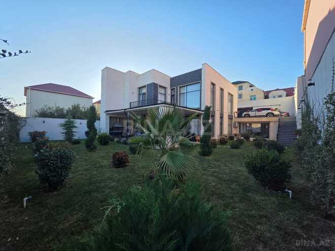Продаётся 8-комн. дом/дача 410 м², пос. Бадамдар, photo 1 from 32