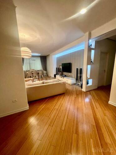 İcarəyə verilir 3 otaqlı yeni tikili 169 m², Gənclik m., photo 9 from 18