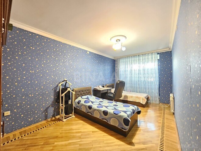 Satılır 4 otaqlı köhnə tikili 110 m², Azadlıq Prospekti m., photo 12 from 23