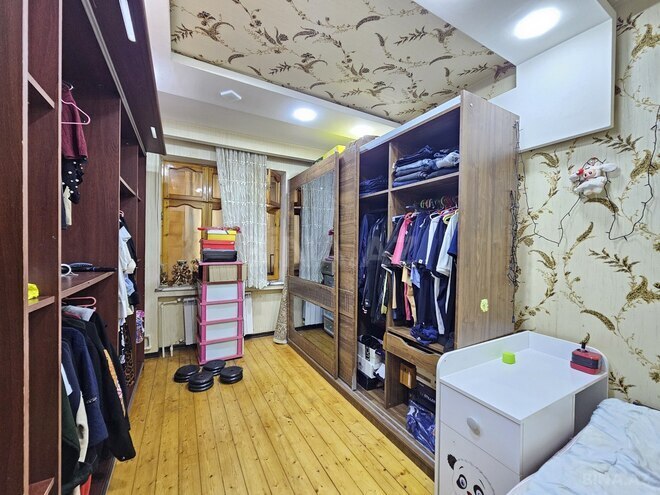 Satılır 4 otaqlı köhnə tikili 110 m², Azadlıq Prospekti m., photo 4 from 13