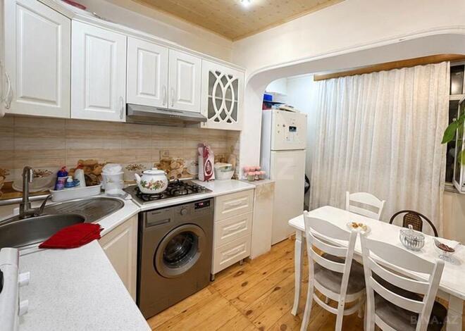 Продаётся 2-комн. вторичка 60 м², м. Халглар Достлугу, photo 7 from 9