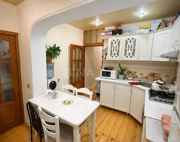 Продаётся 2-комн. вторичка 60 м², м. Халглар Достлугу, photo 8 from 9