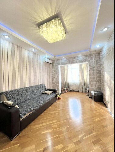 Satılır 2 otaqlı köhnə tikili 70 m², Nəsimi m., photo 1 from 8