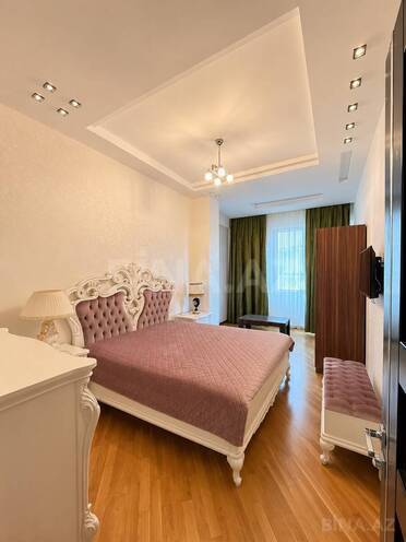 İcarəyə verilir 3 otaqlı yeni tikili 135 m², 28 May m., photo 6 from 13