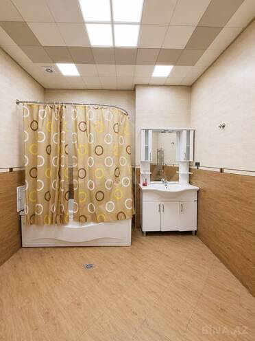 İcarəyə verilir 3 otaqlı yeni tikili 135 m², 28 May m., photo 12 from 13
