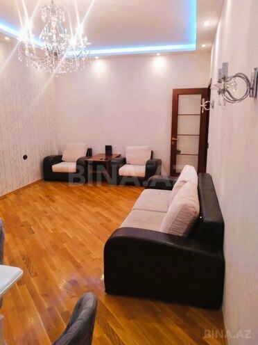 Сдаётся 2-комн. новостройка 80 м², м. 8 ноября, photo 1 from 11