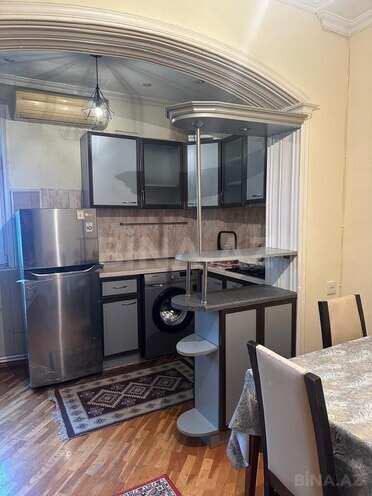 İcarəyə verilir 2 otaqlı köhnə tikili 60 m², Azadlıq Prospekti m., photo 5 from 12