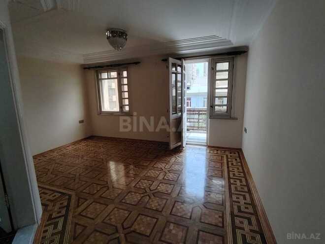 Satılır 5 otaqlı köhnə tikili 150 m², 28 May m., photo 19 from 25