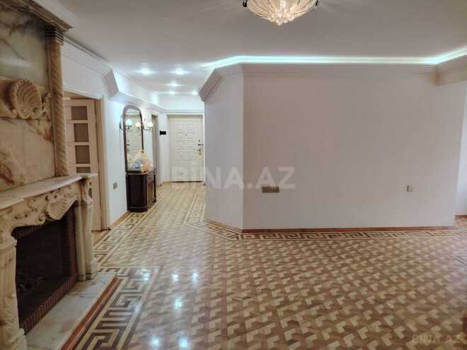 Satılır 5 otaqlı köhnə tikili 150 m², 28 May m., photo 14 from 25