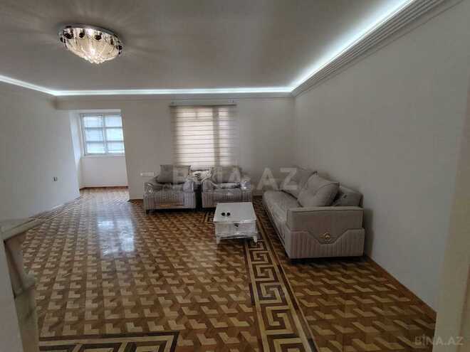 Satılır 5 otaqlı köhnə tikili 150 m², 28 May m., photo 12 from 25